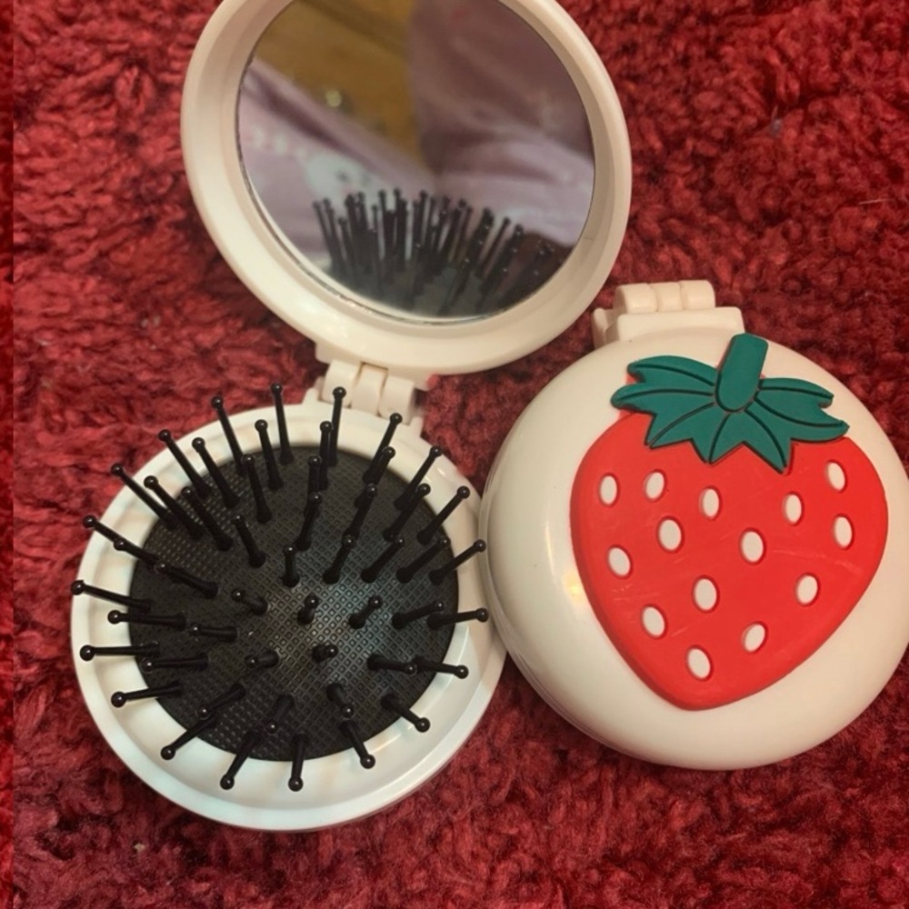 Mini comb with mirror